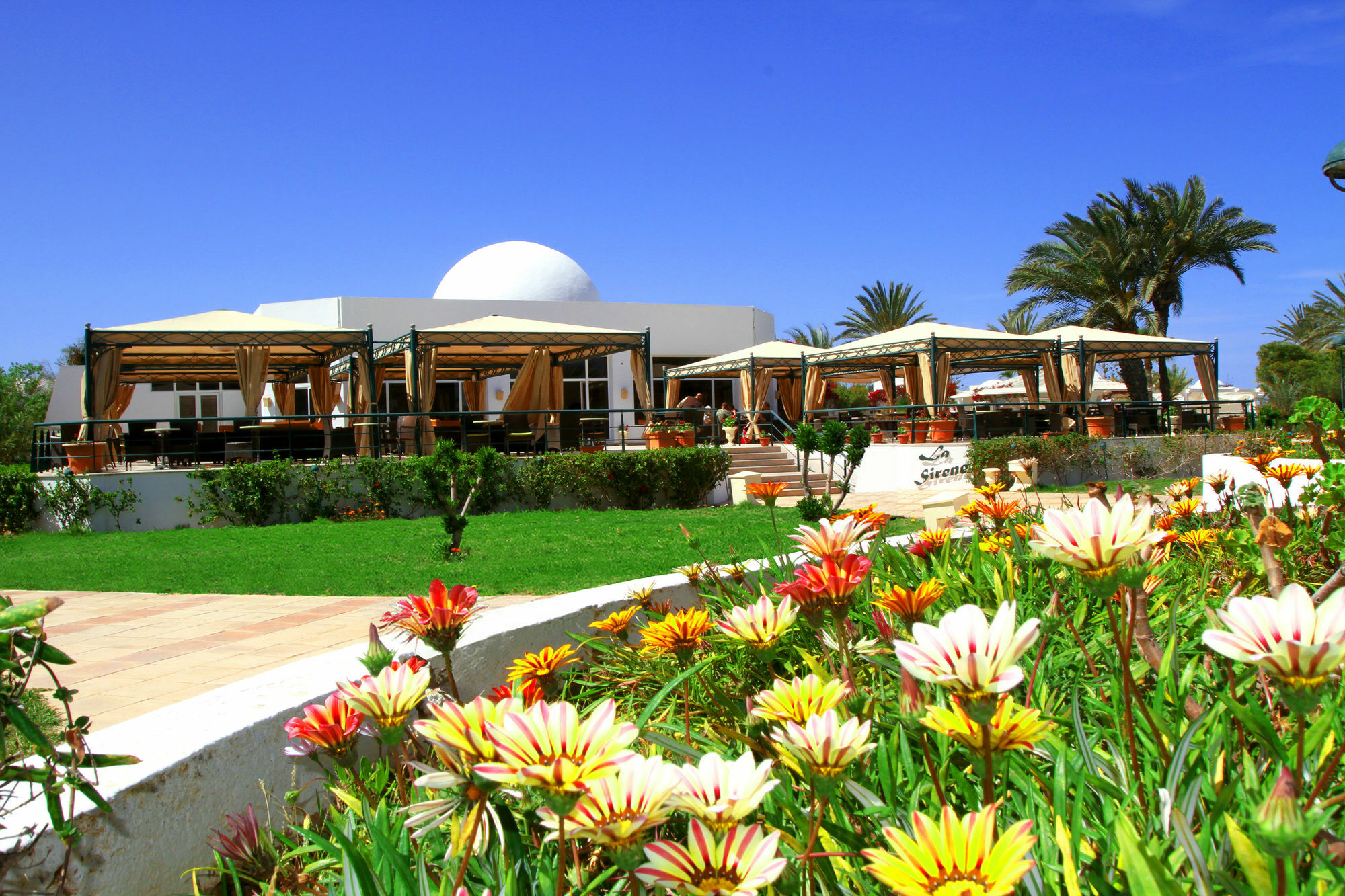 Djerba Plaza Thalasso & Spa Triffa Exterior foto